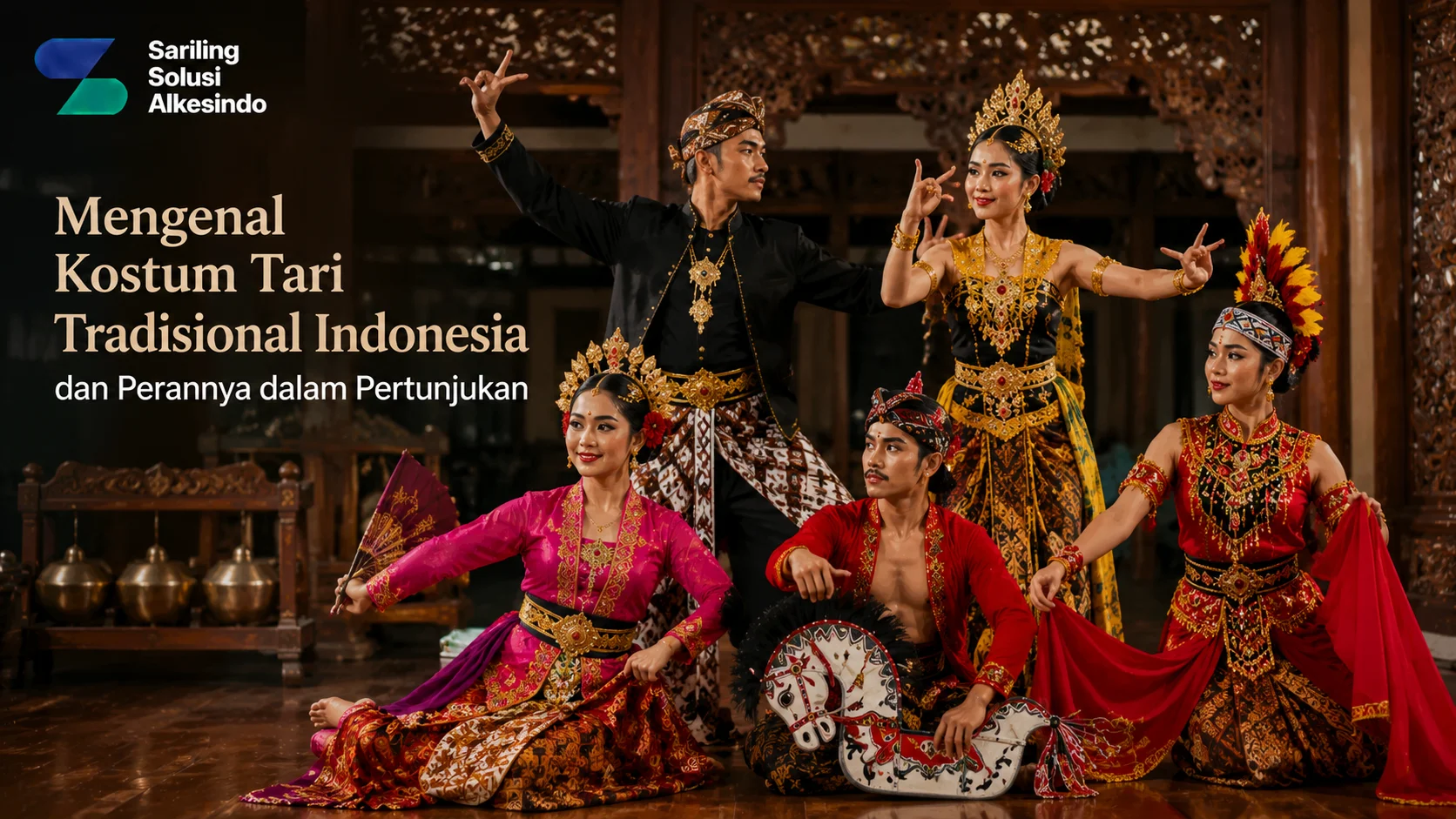 Ilustrasi kostum tari tradisional Indonesia yang menampilkan para penari dengan busana adat berwarna-warni, aksesori khas, dan properti tari dalam suasana pertunjukan budaya dengan logo Sariling Solusi Alkesindo.
